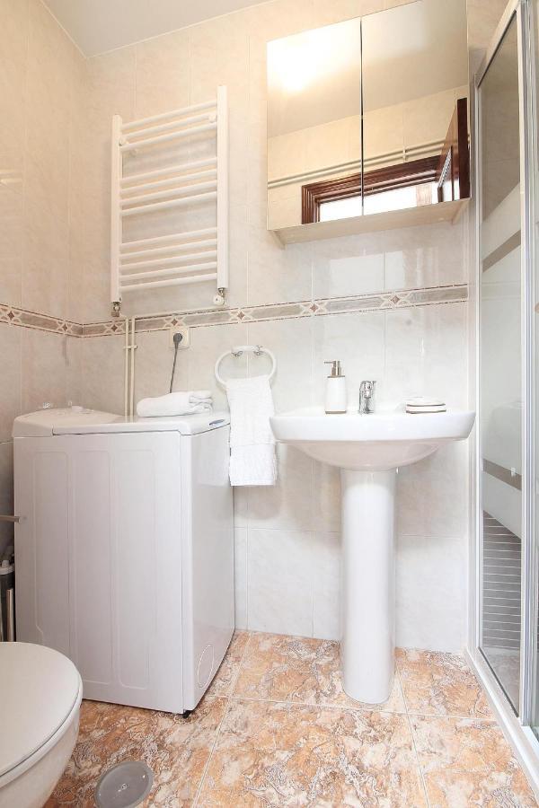 شقة Charming Gran Via IV مدريد المظهر الخارجي الصورة